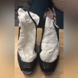 Gucci patent leather peep-toe slingback pumps